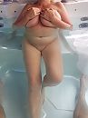 Mmmmm heerlijk in de whirlpool, foto 2160x2880, 23 reacties, 121 stemmen