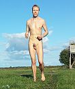 Naakt wandelen, foto 1184x1391, 4 reacties, 14 stemmen