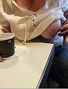 No bra day, foto 1358x1757, 20 reacties, 113 stemmen