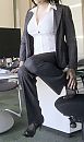 Officegirl, foto 1032x1728, 5 reacties, 16 stemmen