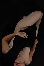 W met zwarte doek, foto 340x510, 1 reacties, 9 stemmen