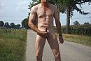 exhibitionist, foto 500x336, 1 reacties, 13 stemmen