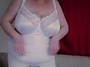 netjes wit, foto 4000x3000, 4 reacties, 16 stemmen
