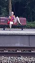 op het perron station, foto 2250x4000, 2 reacties, 27 stemmen