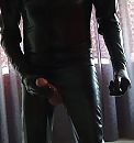 uit de broek, foto 2023x2144, 7 reacties, 18 stemmen