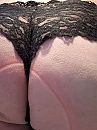 zwarte string, foto 1728x2304, 3 reacties, 14 stemmen