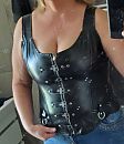 A in corset, foto 1384x1600, 3 reacties, 23 stemmen