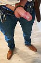 Aan het werk 3 met cockring om, foto 2622x4000, 13 reacties, 39 stemmen