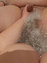 BBW rukt haar BHM, foto 3000x4000, 3 reacties, 18 stemmen