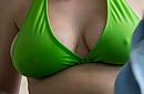 Euter und Nippel im Bikini, foto 564x370, 9 reacties, 51 stemmen