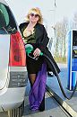 Even tanken, foto 853x1280, 10 reacties, 79 stemmen
