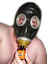 Gasmasker een poppers, foto 1000x1333, 3 reacties, 5 stemmen