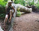 Lady Samantha out in the woods, foto 1024x805, 2 reacties, 3 stemmen