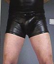 Latex, foto 613x712, 6 reacties, 17 stemmen