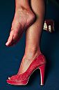 Legs and heels, foto 1000x1511, 6 reacties, 25 stemmen