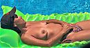 Mature wife for all to see, foto 1451x785, 0 reacties, 4 stemmen