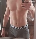 Me, foto 1453x1592, 2 reacties, 8 stemmen