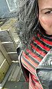 Met kleren aan, foto 1737x2944, 135 reacties, 730 stemmen