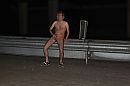 Naakt op de vangrail!, foto 4000x2666, 1 reacties, 5 stemmen