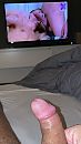 Porno kijken en appen, foto 1572x2795, 12 reacties, 37 stemmen