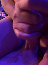 R mag even voelen, foto 480x640, 1 reacties, 6 stemmen