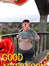 Tieten laten zien, foto 1080x1440, 23 reacties, 79 stemmen