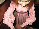 Uit handen geven,, foto 640x480, 3 reacties, 5 stemmen