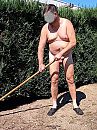 Van de zomer lekker in de tuin, foto 833x1110, 2 reacties, 4 stemmen