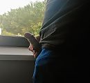 Voor het raam, foto 1396x1296, 1 reacties, 8 stemmen