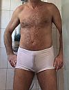 Weinig verhullends, foto 540x694, 2 reacties, 15 stemmen