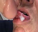 Zaad van dildo likken...., foto 1600x1352, 4 reacties, 29 stemmen