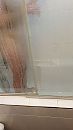 my wife showering, foto 1440x2560, 2 reacties, 4 stemmen