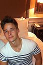 iemand daten?, foto 516x773, 0 reacties, 6 stemmen