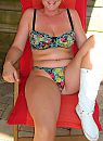 in lingerie in het zonnetje, foto 2027x2743, 69 reacties, 272 stemmen