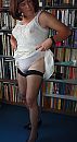 in ondergoed, foto 469x850, 6 reacties, 12 stemmen