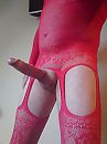 in red, foto 480x640, 30 reacties, 64 stemmen