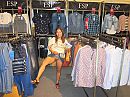 in.kleding.winkel, foto 2592x1944, 7 reacties, 44 stemmen