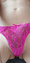 nieuwe roze string, foto 1592x3264, 24 reacties, 43 stemmen