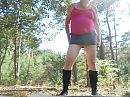 outdoor in rokje, foto 4000x3000, 2 reacties, 3 stemmen
