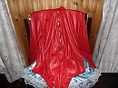 rood wet look, foto 4000x3000, 7 reacties, 6 stemmen