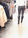 shoppen in strakke legging, foto 960x1280, 23 reacties, 186 stemmen