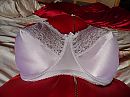 zeer grote bhs te koop, foto 4000x3000, 0 reacties, 1 stemmen