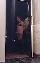 Exhibitionist, foto 694x1061, 1 reacties, 4 stemmen