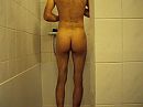 Gewoon lekker douchen achter, foto 320x240, 1 reacties, 5 stemmen