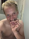 Mm lekker beffen haha, foto 2316x3088, 2 reacties, 6 stemmen
