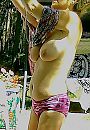 Op de camping topje uit, foto 442x635, 4 reacties, 32 stemmen