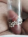 Pik in fles punaises, foto 3000x4000, 0 reacties, 1 stemmen