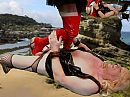 Red boot in her crotch!, foto 1600x1200, 2 reacties, 2 stemmen