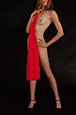 Rode jurk, foto 340x510, 9 reacties, 17 stemmen