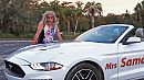 Samantha leaning on the hood!, foto 2560x1440, 2 reacties, 1 stemmen